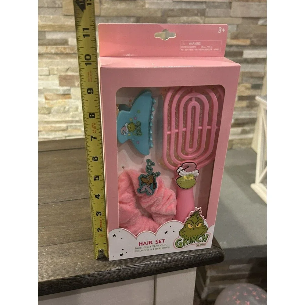 NEW, DR SEUSS THE GRINCH HAIR SET, CLAW CLIP, HAIR BRUSH, SCRUNCHIE